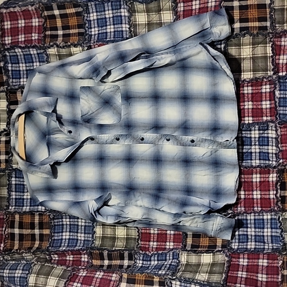 "Vanilla Star" Brand - Blue/White/Black Faded Plaid - Button Down - Size X-Large